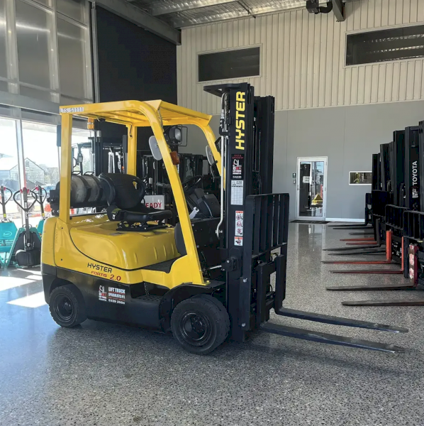 Hyster 2 Tonne LPG Forklift