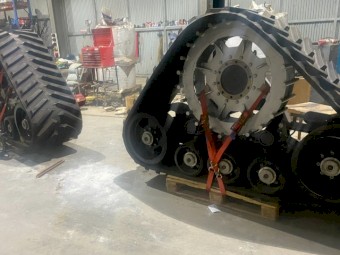 Pair NEW header tracks JD/CIH Poluzzi