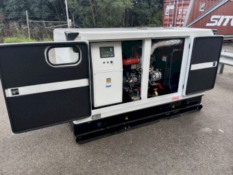 40kVA Isuzu / Stamford 4 Pole Brushless Diesel Generator 415V