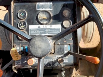 CHAMBERLAIN 4280 TRACTOR