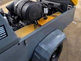 Atlas Copco XAS 300 Compressor + Blowgun & 20m 3/4" Air Hose