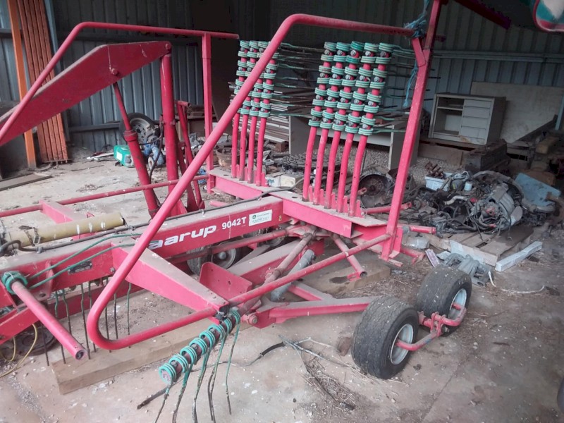 Taarup 9042T Hay rake