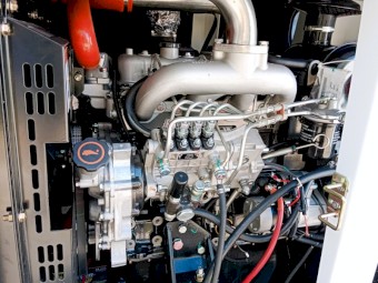 50kVA 4 Pole Brushless Isuzu Powered Diesel Generator 415V