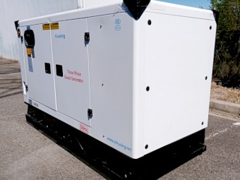 50kVA 4 Pole Brushless Isuzu Powered Diesel Generator 415V