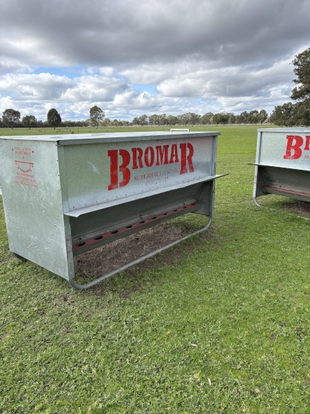 24 bag Bromar lick feeders