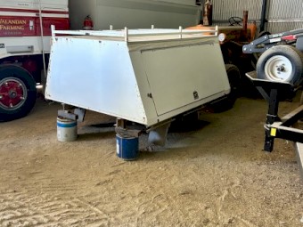 Wallaroo Metal Fabricators Canopy