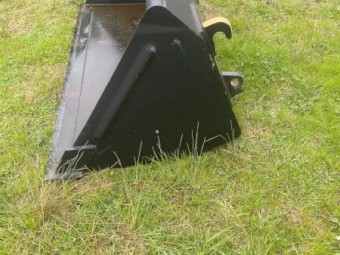 Challenge Loader Bucket  new old stock 