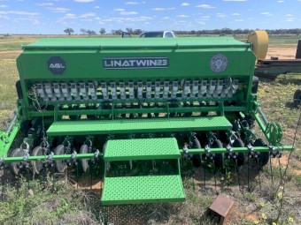 Disc Seeder with Press wheels