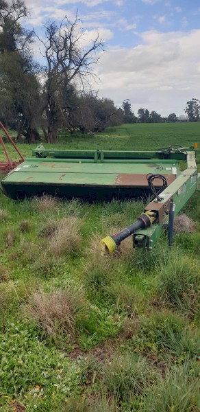 John Deere 930 mower conditioner