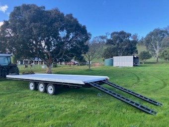 Tri-Axle Flat Top Plant Trailer