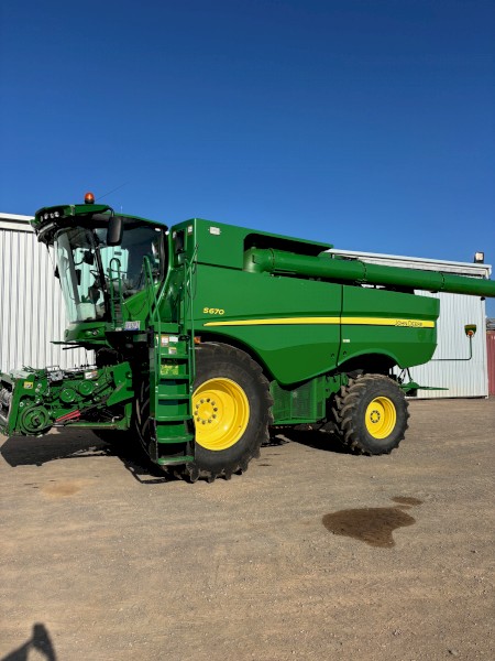 2015 John Deere S670 Header with Front and Trailer