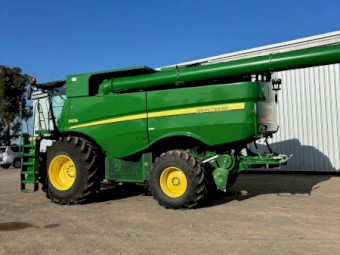 2015 John Deere S670 Header with Front and Trailer
