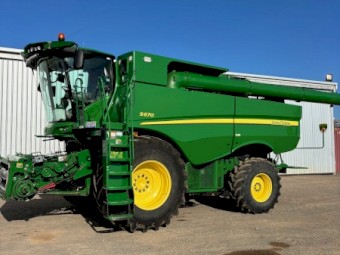 2015 John Deere S670 Header with Front and Trailer