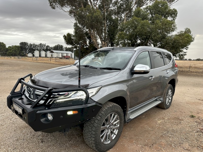 Mitsubishi Pajero Sports