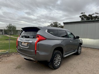 Mitsubishi Pajero Sports