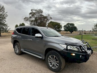 Mitsubishi Pajero Sports