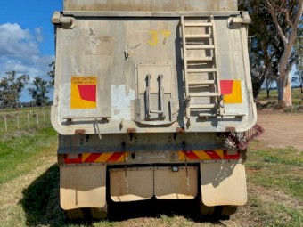 Bogie Tipper Ball Race 26ft x 7'