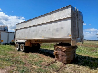 Bogie Tipper Ball Race 26ft x 7'
