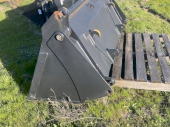 Challenge 4 in 1 bucket 