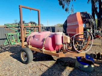Silvan 1000ltr tank clean, 30ft boom