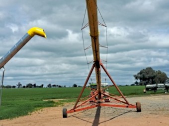 110' Westfield Auger