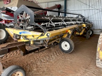 30ft New Holland Honey Bee Swather Windrower Front
