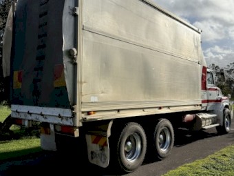 1996 Ford LTS 9000 Tipper Truck
