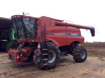 2011 Case IH 7088 Header + 25 Foot Draper Front