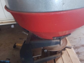 Fertilizer spreader 3 point Linkage