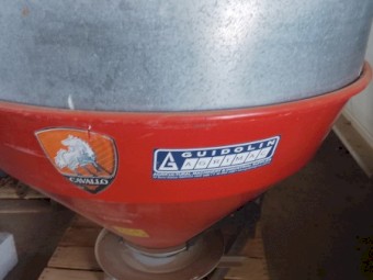 Fertilizer spreader 3 point Linkage