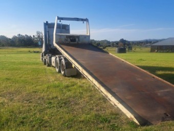 2008 Iveco Stralis Prime Mover with 8.6m Tilt Tray