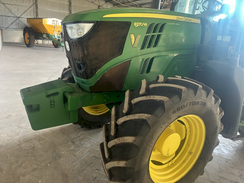 2013 John Deere 6170M FWA