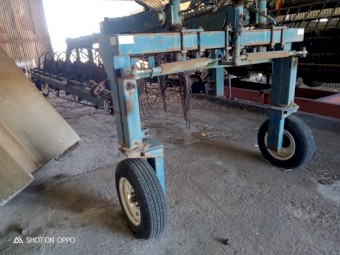 Irish V rake, 8 aside. 