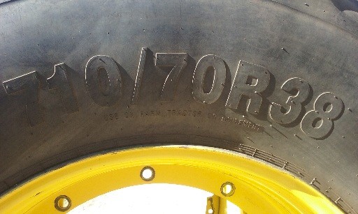 710/70R38 tyres on 12 bolt John deere rims