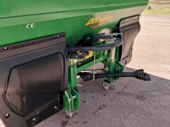 Donder 900 Spreader