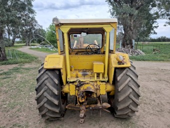1971 Chamberlain C670 with Chamberlain 500 Front End loader