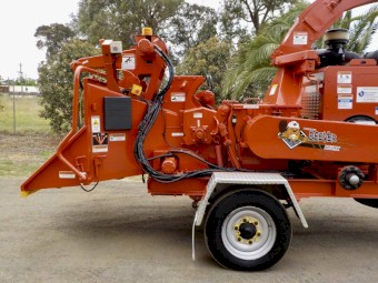 7/2015 BANDIT/MORBARK BEEVER M15RX 15" PROFESSIONAL/COMMERCIAL WOOD CHIPPER