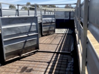 45ft single deck stock trailer