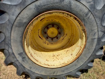 J.D. 30.5 x 32 Tractor Type Rims