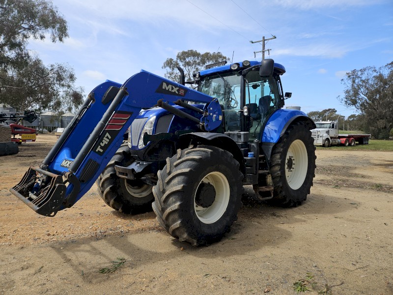  New Holland Tractor T7 260