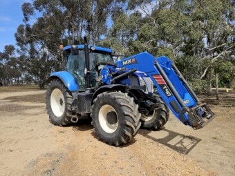  New Holland Tractor T7 260