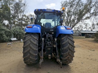  New Holland Tractor T7 260