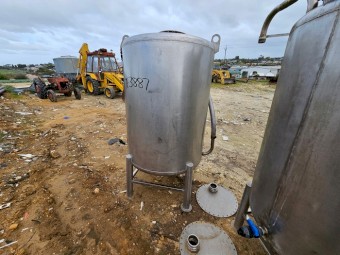 Vertical Stainless Steel Vats - 1200 Litre