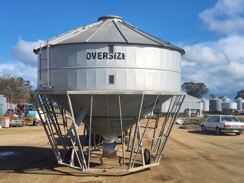 NELSON FERTILISER  FIELD  BIN