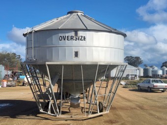 NELSON FERTILISER  FIELD  BIN