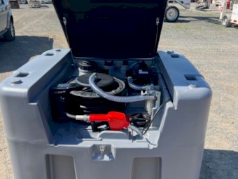 980 litre Combo poly diesel fuel transfer tank, 12v dc 15 amp, 56 LPM, Lockable lid, forklift pockets, retractable hose, auto shutoff.