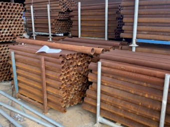 88.9mm OD posts x 4mm wall thickness at 1600mm long Medium Wall Black Pipe