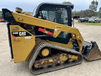 CAT 249D Skid Steer