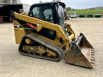 CAT 249D Skid Steer