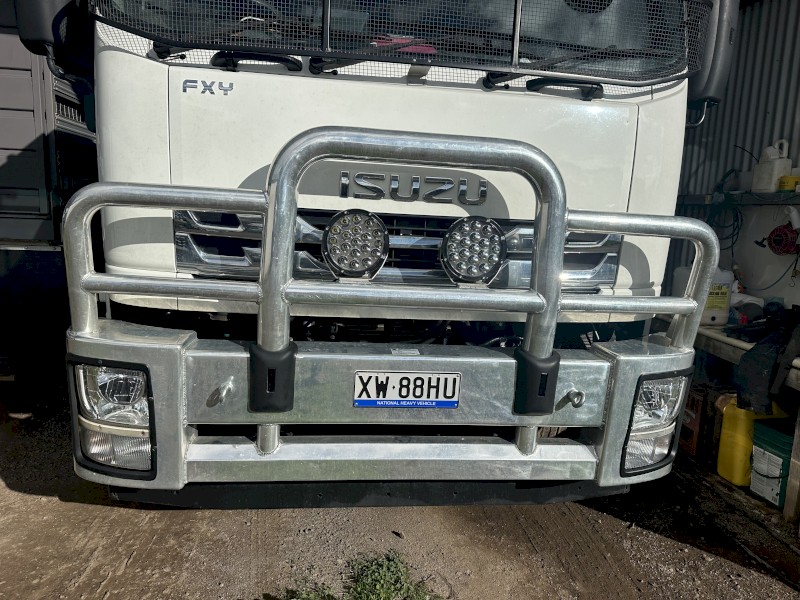 Isuzu FXY Alloy Bull Bar